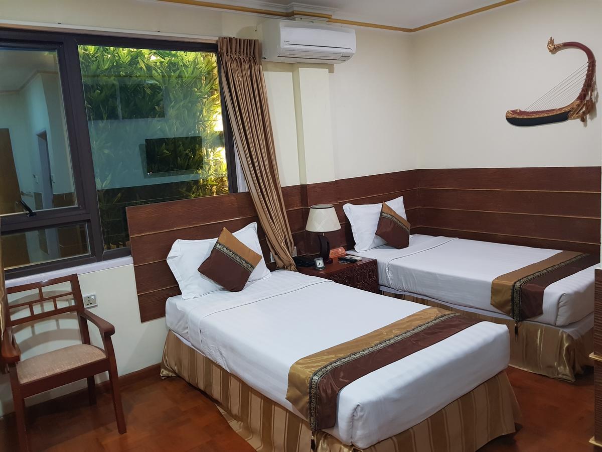 Hotel Yadanarbon 3*