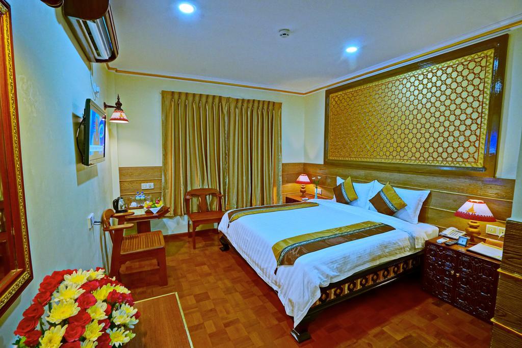 โรงแรมยาดานาร์บอน